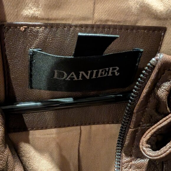 Men's Danier Leather Coat - Picture 3 of 3